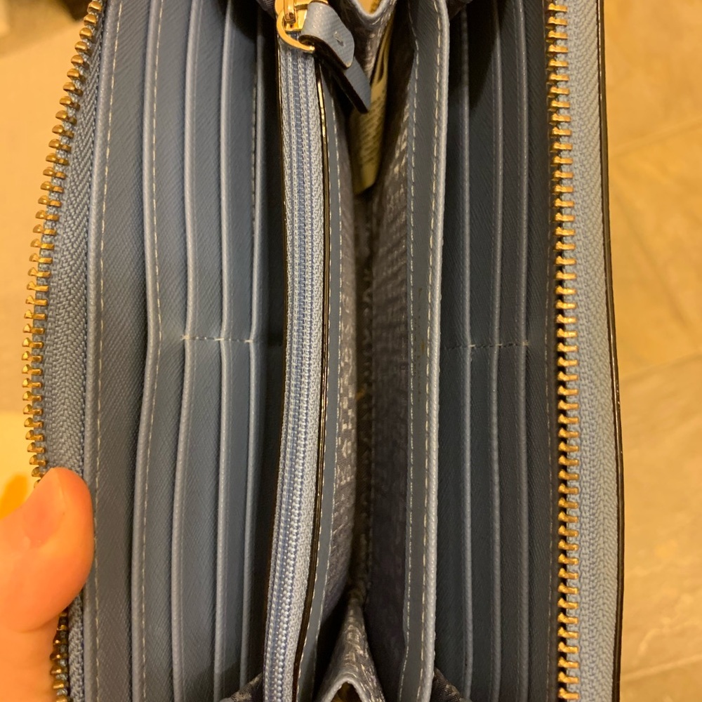 Wallet - Picture 3 of 3